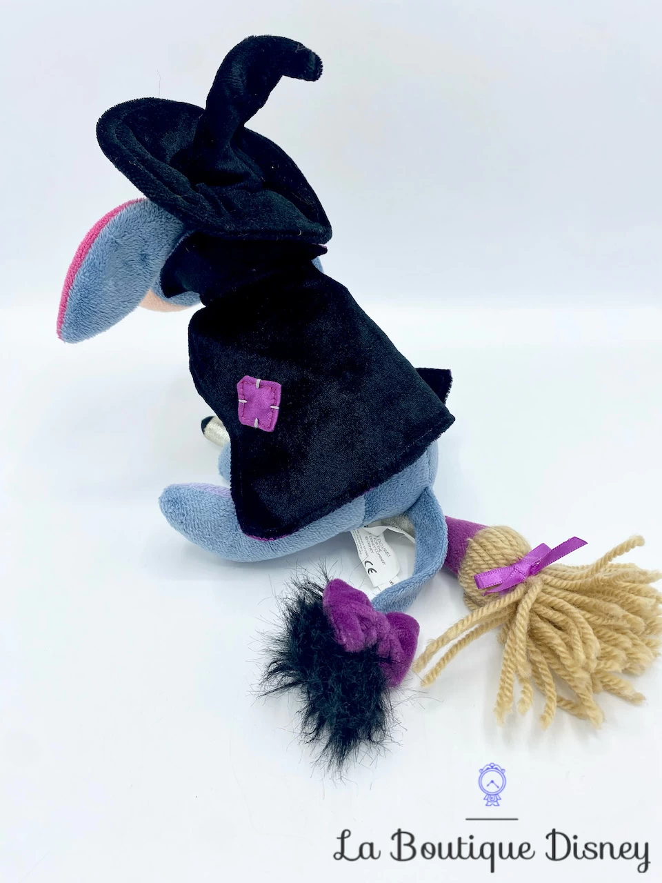 Peluche Bourriquet Balai Sorcier Disney Store Walt Disney Company Eeyore Witch Winnie L'ourson Collection – Image 4