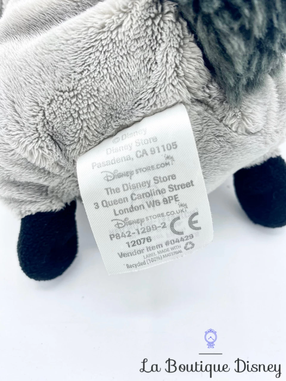Peluche Meeko Pocahontas Disney Store Raton Laveur Gris 26 Cm – Image 5