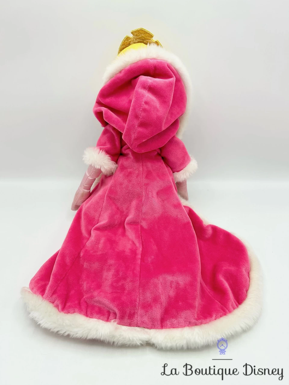 Poupée Chiffon Aurore La Belle Au Bois Dormant Hiver Disney Store 2008 Peluche Princesse Rose Manteau Cape 52 Cm – Image 3